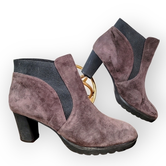 Sacha London Suede Booties with Heels Slip on Chelsea Boots Size 7.5 - Picture 15 of 15